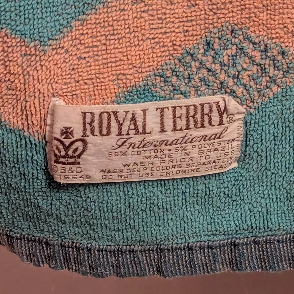 80s Royal Terry Flamingo Beach Towel - Picture 4 of 8